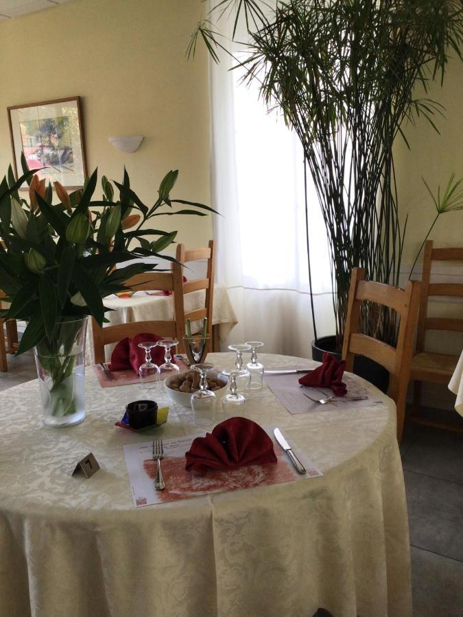 Hotel Restaurant Les Touristes Vals-les-Bains Luaran gambar
